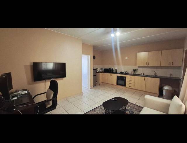 1 BEDROOM APARTMENT FOR SALE IN HONEY PARK